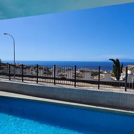 Luxury With Fantastic Ocean Views And Private Pool