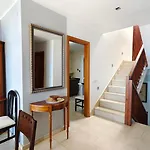 Luxury With Fantastic Ocean Views And Private Pool * 아데제